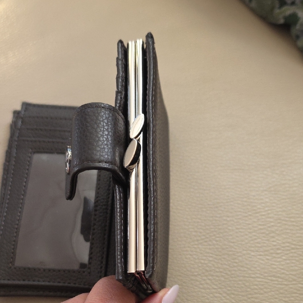Giani Bernini Brown Softy Leather Wallet with a pebbled texture, NWOB And OT - Picture 6 of 13